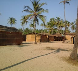 Beach hut